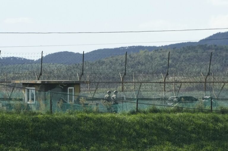 Ν. Κορέα: Προειδοποιητικά πυρά  σε Βορειοκορεάτες στρατιώτες που πέρασαν για λίγο τα σύνορα