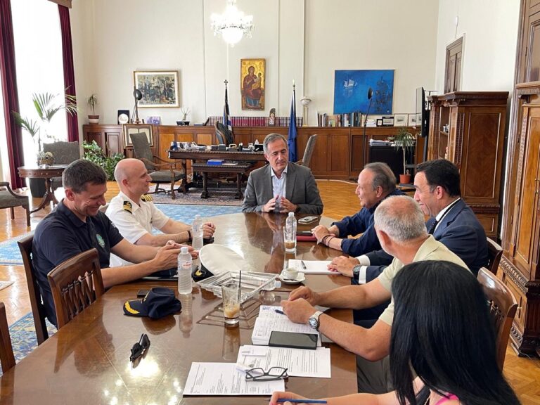Θεσσαλονίκη: Εξασφαλίστηκαν πρόσθετα κονδύλια για την ενίσχυση του επιφανειακού καθαρισμού του Θερμαϊκού κόλπου