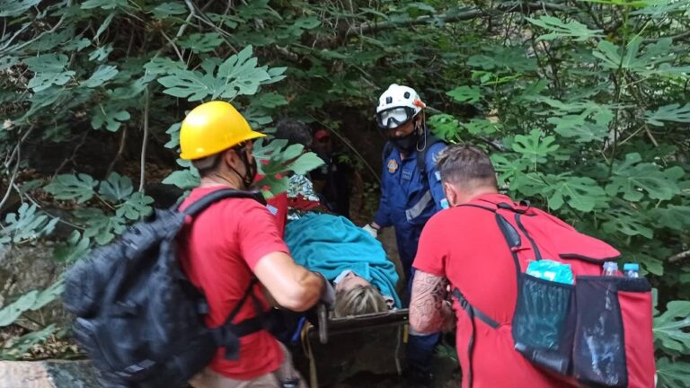 Χανιά: Διάσωση τραυματισμένης γυναίκας στα Γλυκά Νερά Σφακίων