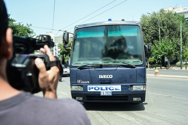 Ποινική δίωξη στον πρώην δημοσιογράφο της ΕΡΤ: Οι δύο γυναίκες κατήγγειλαν σωματική βία και απειλές – Έρευνα από τον Εισαγγελέα