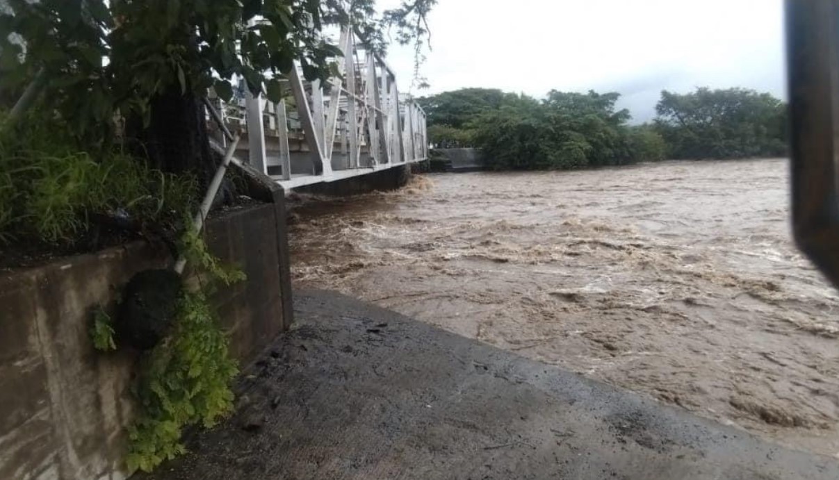 el-salvador-rain