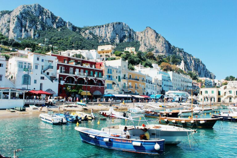 Κάπρι: Απαγόρευσαν τις αφίξεις τουριστών λόγω λειψυδρίας
