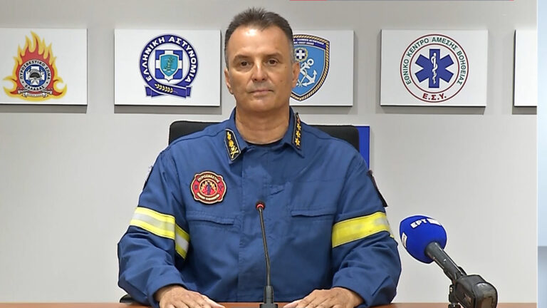 Ενημέρωση της Πυροσβεστικής για την φωτιά στην Πάρνηθα: Τεράστια μάχη με τις φλόγες, ριπές ανέμου ξεπερνούν τα 100χλμ την ώρα