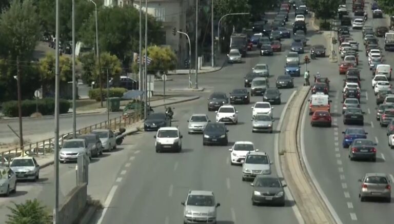 Με καύσωνα η έξοδος των εκδρομέων για το τριήμερο του Αγίου Πνεύματος