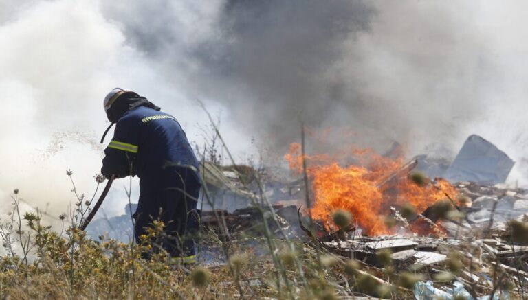 Πύρινα μέτωπα: Εκδηλώθηκαν 44 φωτιές το τελευταίο 24ωρο –  Δύο συλλήψεις στη Φθιώτιδα