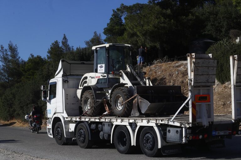 Φωτιά στην Πάρνηθα: Η Περιφέρεια Αττικής συνδράμει με κάθε μέσο στις προσπάθειες κατάσβεσης