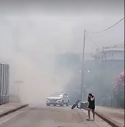 Μικρή φωτιά αναστάτωσε τα σχολικά συγκροτήματα της Καλλιθέας στη Μυτιλήνη
