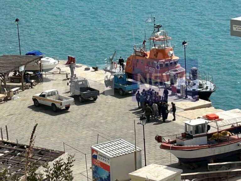 Χανιά: Ένα ακόμα πλοιάριο με 64 μετανάστες έφτασε στη Γαύδο – Τους εντόπισαν στην Τρυπητή