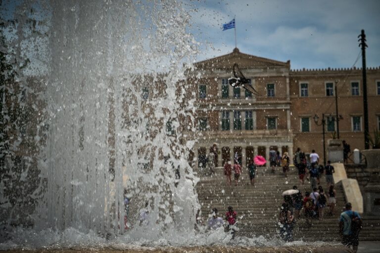 Έκτακτο ΕΜΥ: Η νέα πρόγνωση για τον καύσωνα – Πού θα δείξει το θερμόμετρο 43 βαθμούς