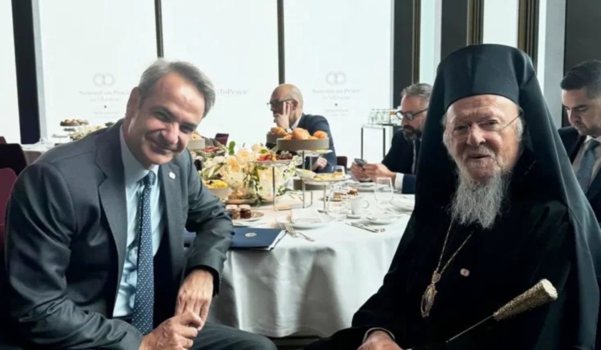 Συνάντηση του Πρωθυπουργού Κυρ. Μητσοτάκη με τον Οικουμενικό Πατριάρχη Βαρθολομαίο στην Ελβετία