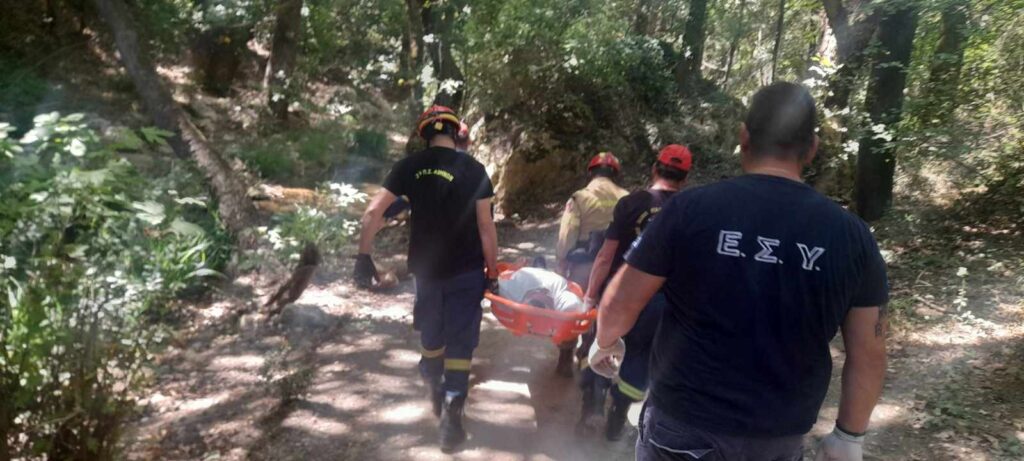 Απεγκλώβισαν Γερμανίδα τουρίστρια στη Σάμο Απεγκλώβισαν Γερμανίδα τουρίστρια στη Σάμο