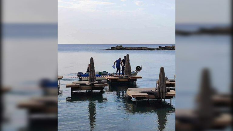 Ρόδος: Σφραγίστηκε beach bar και λίγο μετά άρχισαν να εξυπηρετούν κανονικά – Έχει εκδοθεί πρωτόκολλο κατεδάφισης