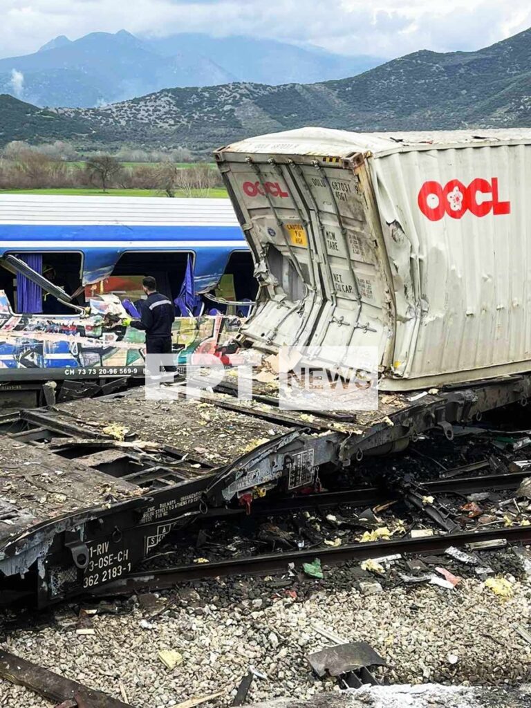 Τέμπη: Στο Κουλούρι μεταφέρθηκε το κοντέινερ της εμπορικής αμαξοστοιχίας – Τι λέει ο συγγενής θύματος που ανακίνησε το θέμα