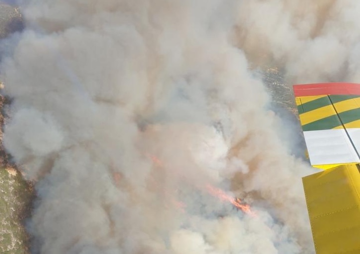 Μεγάλη πυρκαγιά στην Κύπρο λόγω… βεγγαλικών