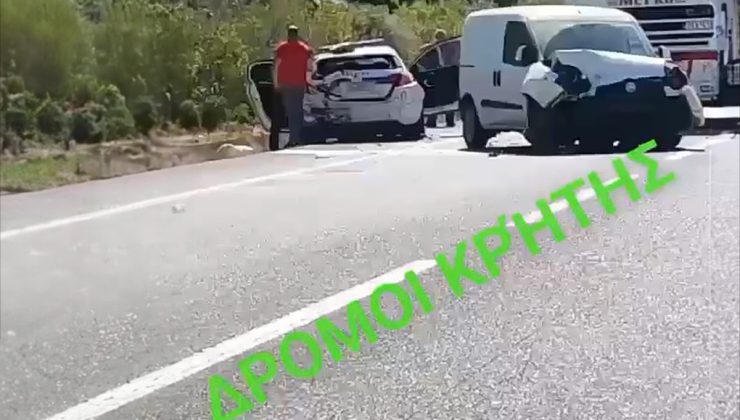 Τροχαίο στον ΒΟΑΚ: Βαν συγκρούστηκε με περιπολικό (video)