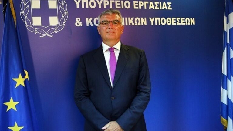 Υφυπουργός Εργασίας: Καμία αλλαγή στα όρια συνταξιοδότησης έως το 2027