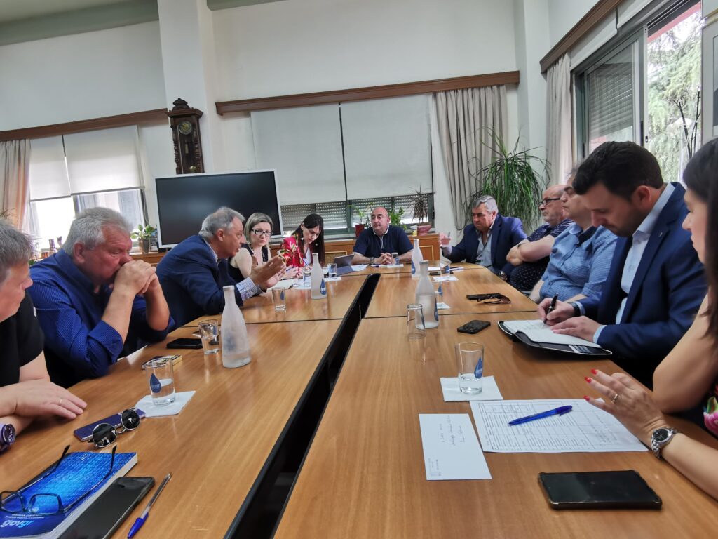 Τρίκαλα: Ουσιαστικές και άμεσες λύσεις ζήτησαν από την Yφυπουρό Εσωτερικών οι 4 δήμαρχοι του νομού