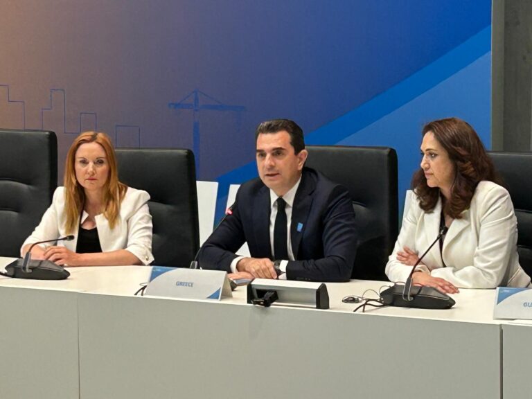 Διάσκεψη για Ανάκαμψη της Ουκρανίας στο Βερολίνο – Σκρέκας: «Η Ελλάδα συμμετέχει στην κοινή προσπάθεια με τους εταίρους»