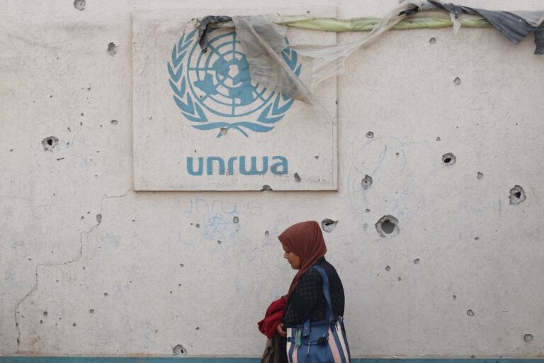 UNRWA: Στείλαμε στο Ισραήλ τις συντεταγμένες του σχολείου για να μην το βομβαρδίσει… Και το βομβάρδισε