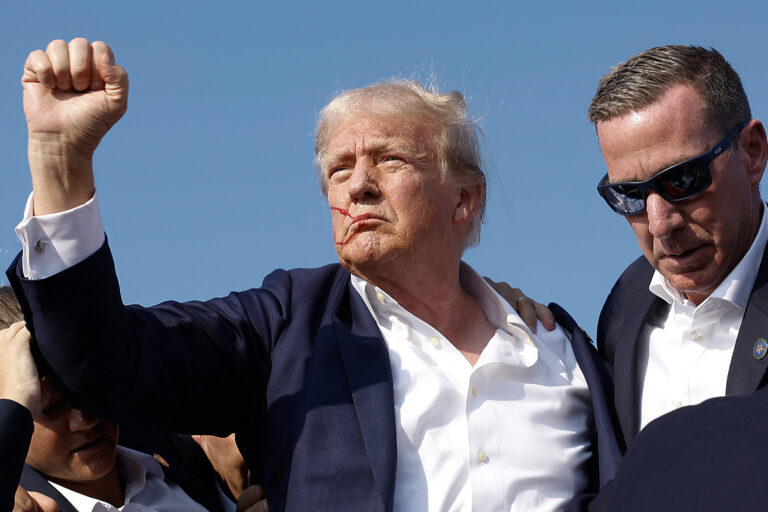 FBI: Ο Ντόναλντ Τραμπ όντως χτυπήθηκε από σφαίρα κατά τη διάρκεια απόπειρας δολοφονίας