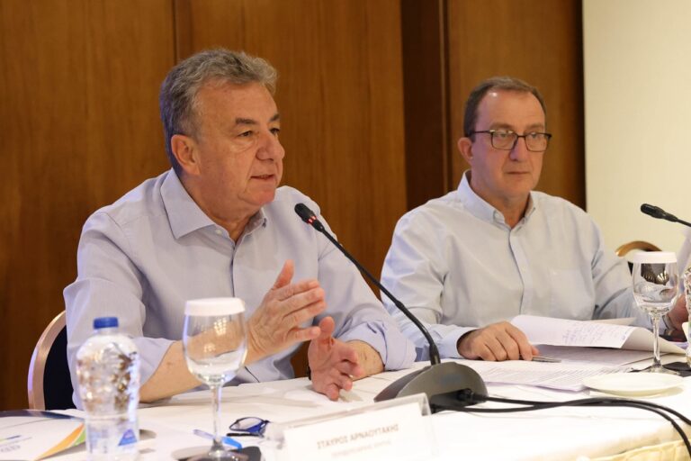 Στ. Αρναουτάκης: Χρειάζεται ειδικό αναπτυξιακό σχέδιο για τις σεισμόπληκτες περιοχές από πρόσθετους νέους πόρους