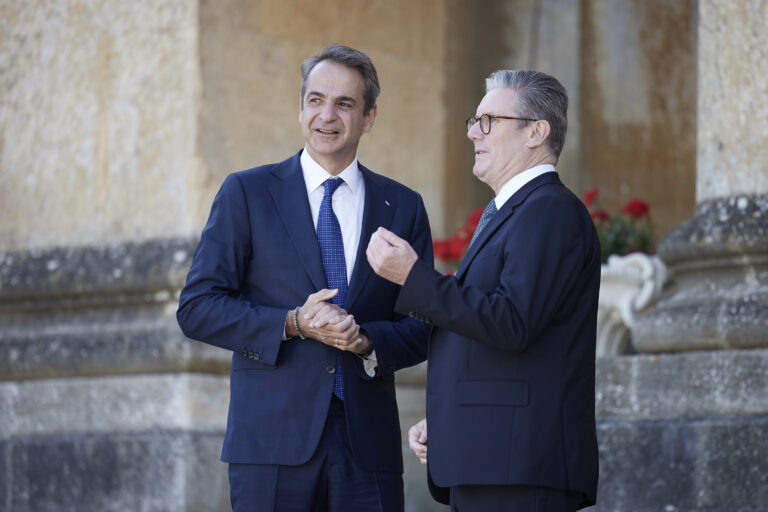 Σύνοδος Ευρωπαϊκής Πολιτικής Κοινότητας: Οι επιδιώξεις του Στάρμερ και η συνάντησή του με τον Κ. Μητσοτάκη – Τι συζήτησαν