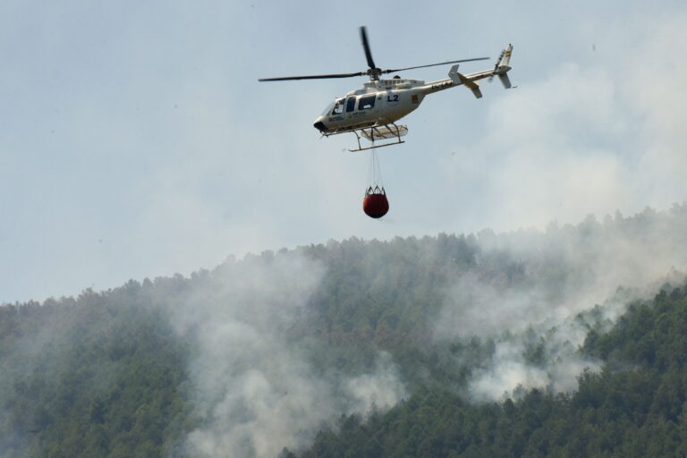 Ιταλία: Πυρκαγιά στο νότιο τμήμα της χώρας – Απομακρύνθηκαν 1000 τουρίστες
