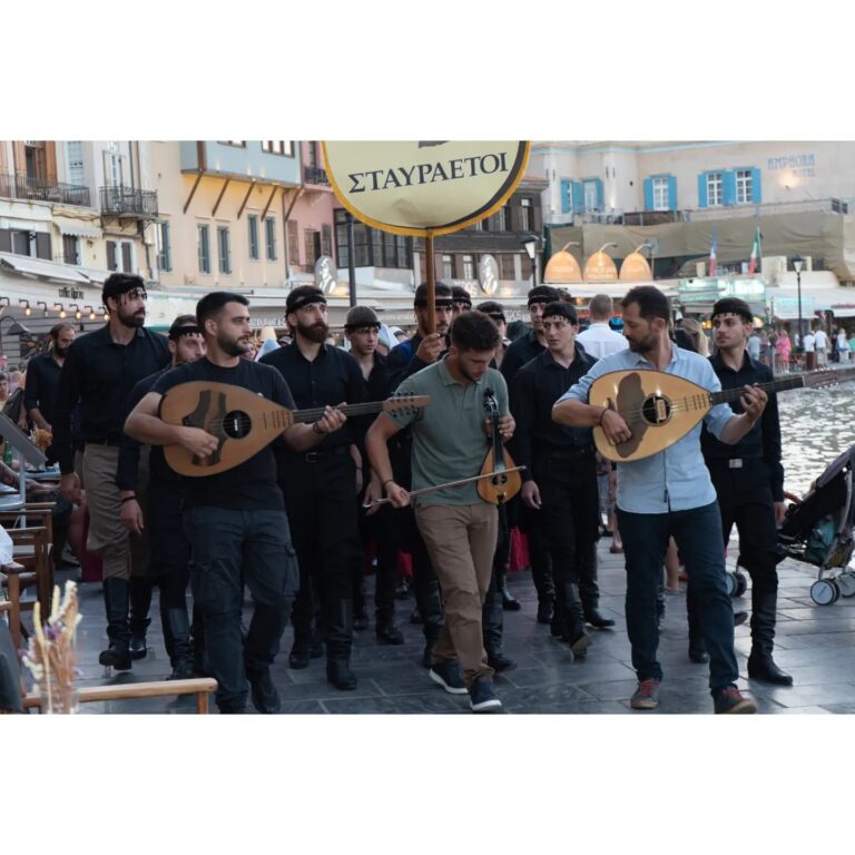 Χανιά: Οι ”Σταυραετοί” και η ”Σκλόκα” στην παραδοσιακή στράτα του Δήμου Χανίων