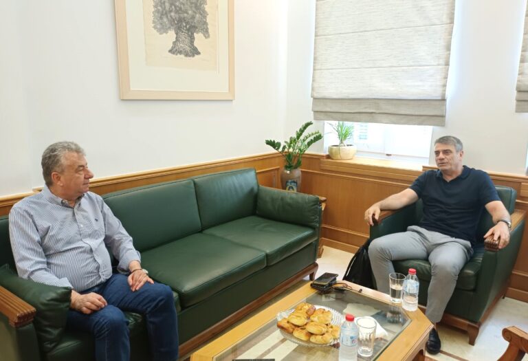 Θέματα αστυνόμευσης και νέας ενίσχυσης του εξοπλισμού της ΕΛΑΣ στο επίκεντρο συνάντησης στην Περιφέρεια Κρήτης