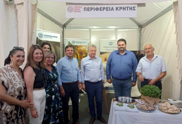 Υπό το φάσμα της λειψυδρίας χιλιάδες κόσμου στα εγκαίνια της μεγάλης Γεωργικής Έκθεσης Μεσαράς στην Κρήτη