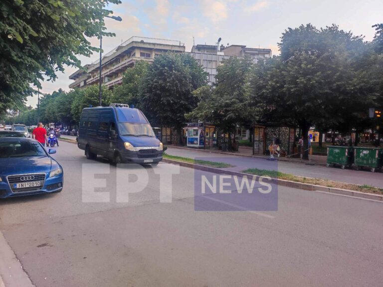 Ιωάννινα: Προφυλακιστέοι ο υποδιευθυντής της φυλακής και δύο υπάλληλοι για εμπλοκή στο κύκλωμα – Το Σάββατο η απολογία του αστυνομικού