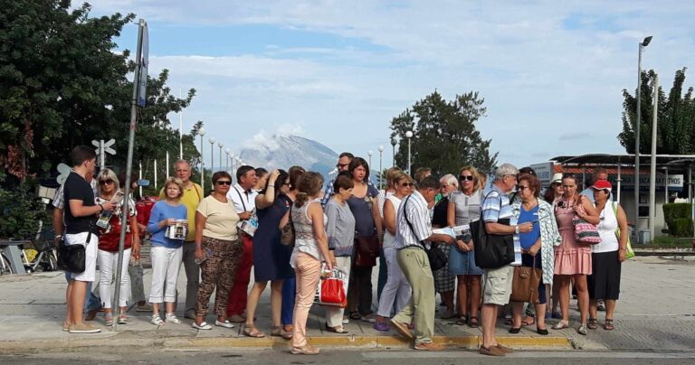 Το Επιμελητήριο Αχαΐας γνωρίζει σε… τουρίστες την Πάτρα