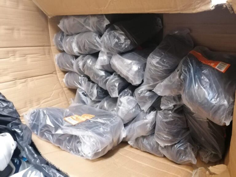 Εξάρθρωση εγκληματικής συμμορίας με 11 συλλήψεις – Κατασχέθηκαν προϊόντα «μαϊμού» αξίας 3.300.000 ευρώ