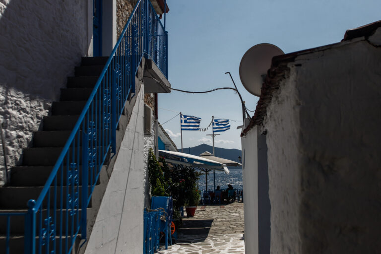 Ο καιρός με τον Π. Γιαννόπουλο: «Σταθερό» το μελτέμι – Επανέρχονται τα 40άρια