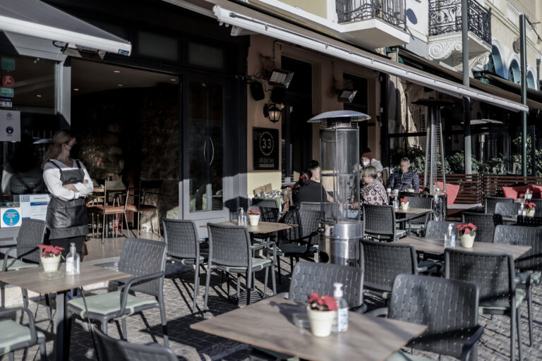 Πώς δρούσαν οι εκβιαστές, οι ρόλοι και οι «ταρίφες» – Γ.γ. Δ. Αθηναίων: Πολυπλόκαμο σύστημα, εκτείνεται σε Υπουργείο και Περιφέρεια