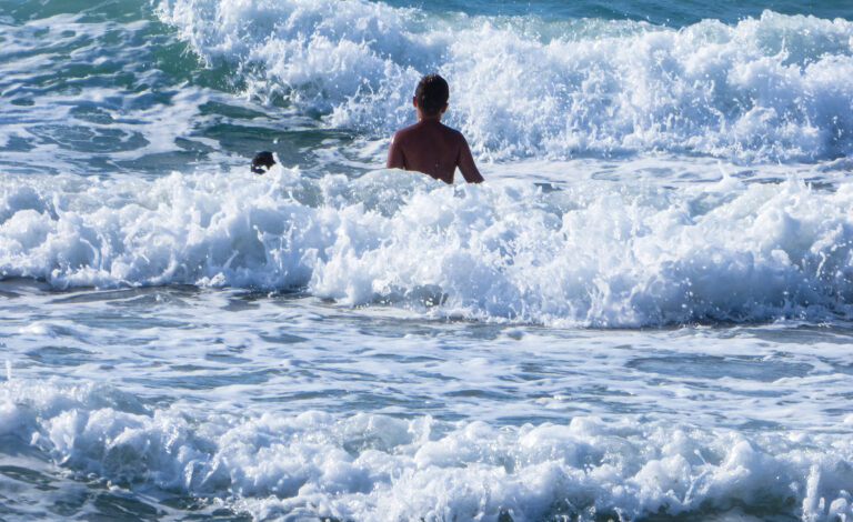 Καιρός: Πού έφτασε η θερμοκρασία τους 38°C – Τι αναμένεται για την Κυριακή