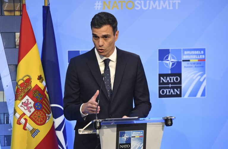 Ισπανία – Σύνοδος κορυφής ΝΑΤΟ: Ο Σάντσεθ διαβεβαιώνει ότι θα δαπανήσει το 2% του ΑΕΠ  στην άμυνα το 2029