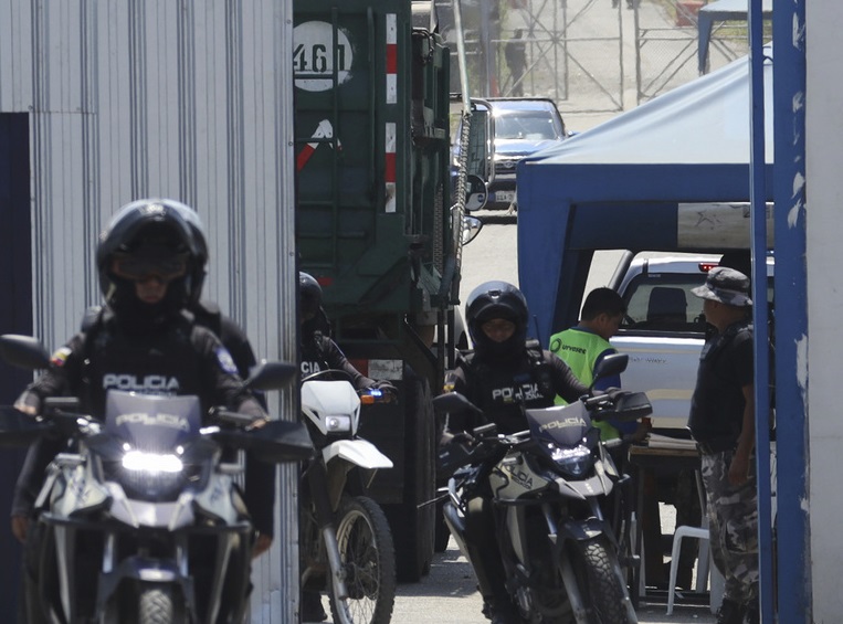 Ισημερινός: Οι δυνάμεις ασφαλείας ανέκτησαν 70 σπίτια που είχαν καταλάβει συμμορίες