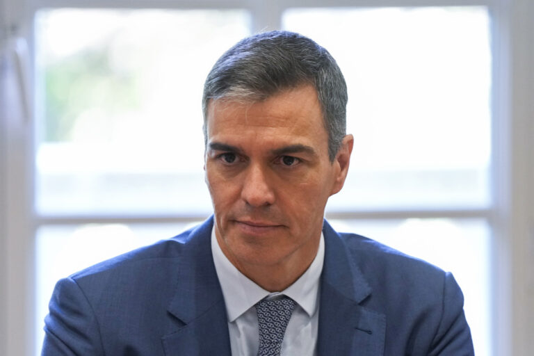 Ισπανία: Ο Πέδρο Σάντσεθ κλήθηκε από τη δικαιοσύνη να καταθέσει στο πλαίσιο της έρευνας κατά της συζύγου του
