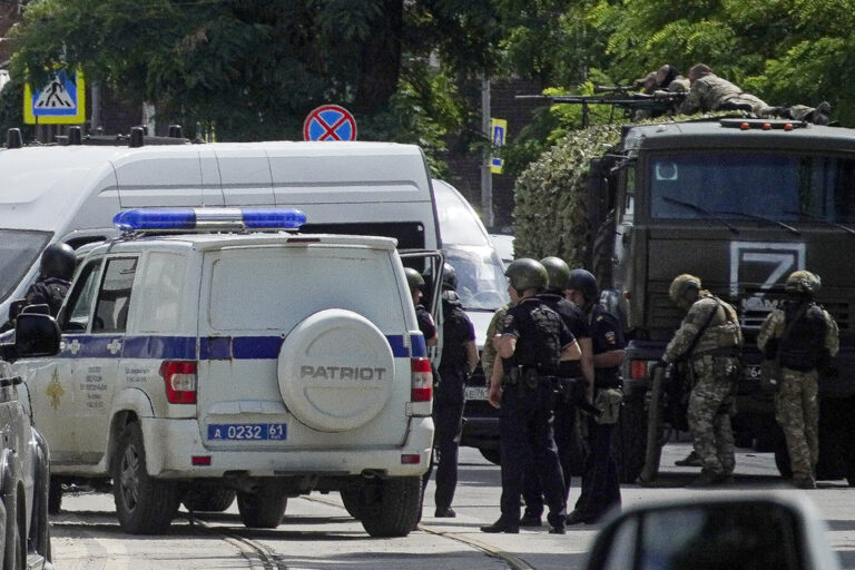 Ρωσία: Δικαστήριο προφυλάκισε τον διοικητή αλεξιπτωτιστών για κατηγορίες διαφθοράς