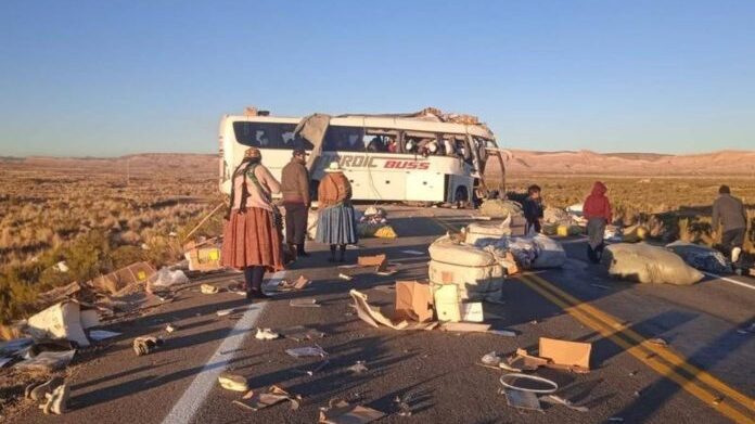 Accidente-en-Bolivia-696x446