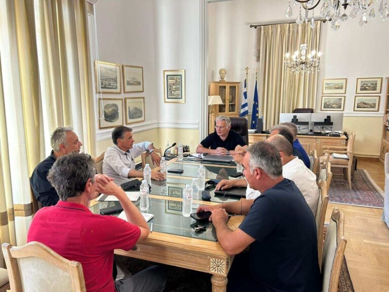 Τρίπολη: Tους προέδρους των Επιμελητηρίων της Πελοποννήσου συνάντησε ο Δημήτρης Πτωχός