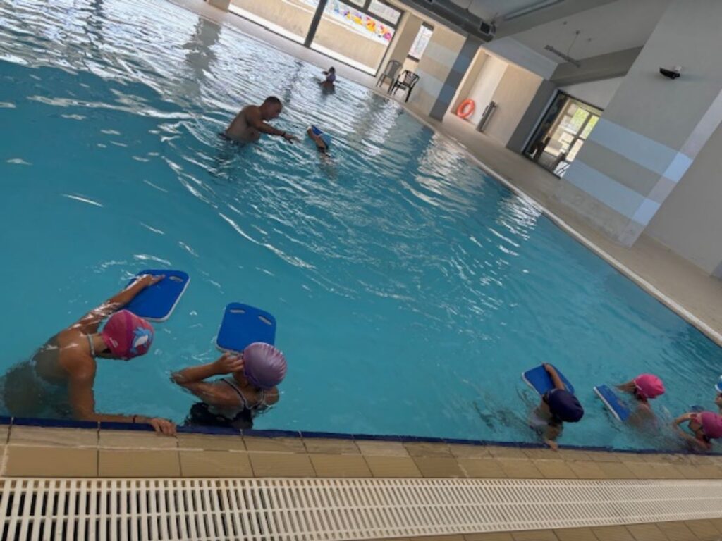 Προγράμματα κολύμβησης για παιδιά στο πρόγραμμα “Κατασκήνωση στην Πόλη”