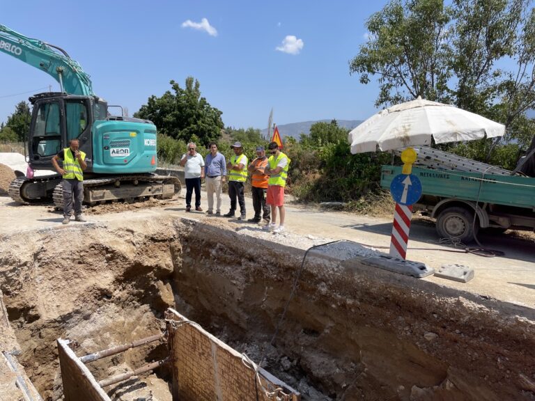 Ολοκληρώνονται οι εργασίες αποκατάστασης βλάβης στον καταθληπτικό αγωγό στην Ε.Ο. Αθηνών