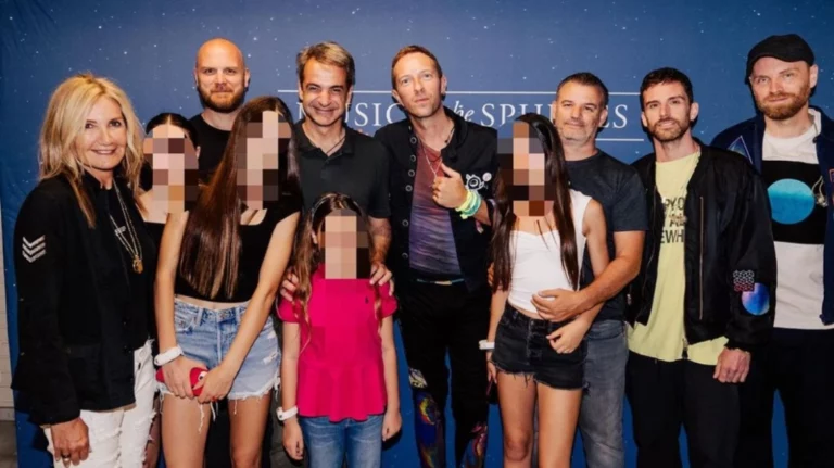 Μητσοτάκης για το νέο βιντεοκλίπ των Coldplay στο Ηρώδειο: «Εξαιρετική προβολή για τη χώρα μας»