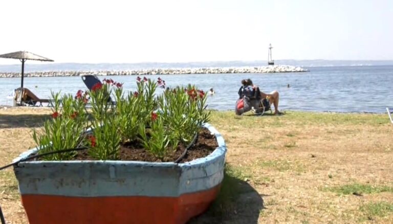 Θεσσαλονίκη : Συνθήκες καύσωνα και ανάσες δροσιάς σε κοντινές παραλίες