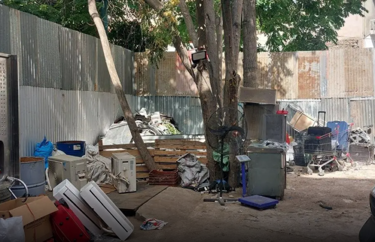 Είκοσι συλλήψεις κατά τη διάρκεια ελέγχων σε χώρους απορρύπανσης – σκραπ στο κέντρο της Αθήνας