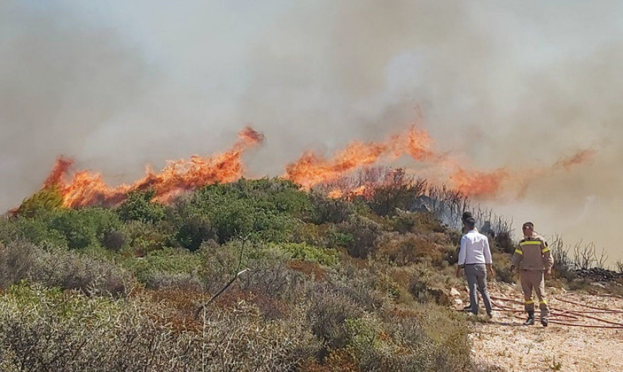 Μεσσηνία: Πυρκαγιές σε Σιάμου και Σιδηρόκαστρο
