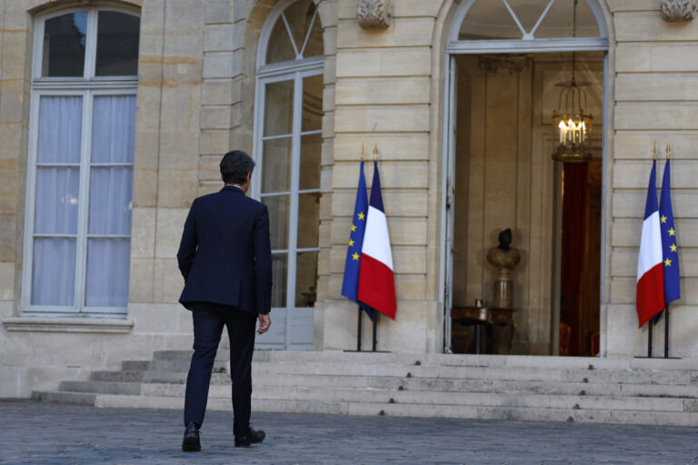 Ε. Βαρδουλάκης για γαλλικές εκλογές: Ανακόπηκε το momentum της Λεπέν – Η συμμαχία του β’ γύρου δεν είναι συμπαγής