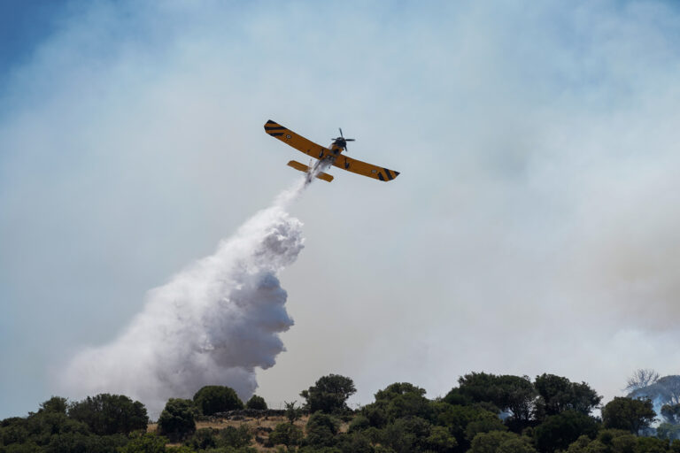 Πολύ υψηλός κίνδυνος πυρκαγιάς αύριο για το μεγαλύτερο μέρος της χώρας – Οι ριπές των ανέμων θα φτάνουν έως τα 10 μποφόρ